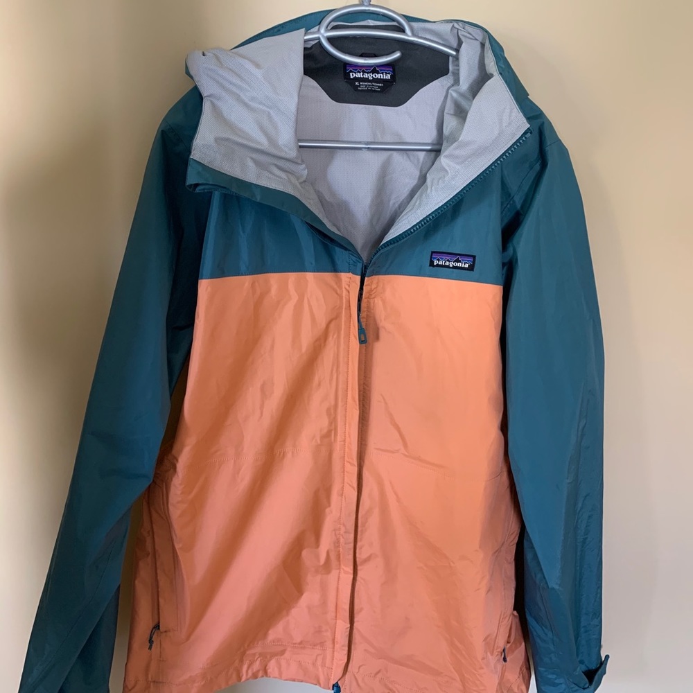Women’s Patagonia rain jacket